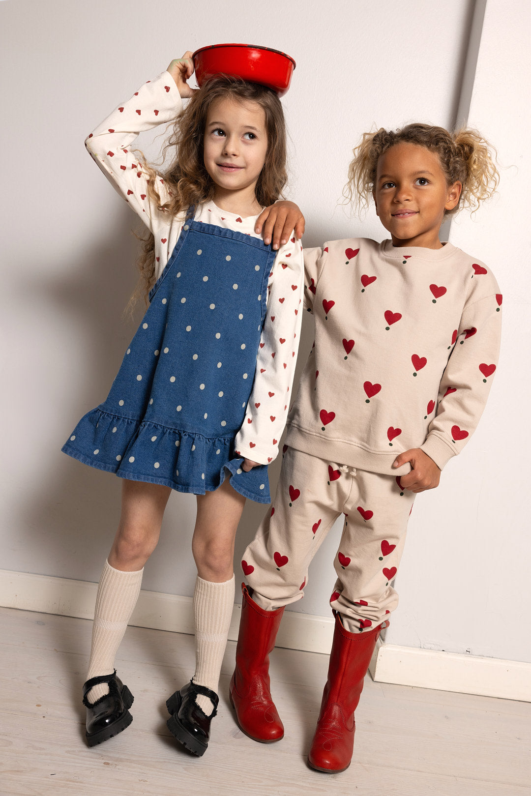 sweatpants - hearts on point